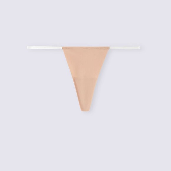 Intimissimi Invisible Thong in Ultralight Microfiber / One Size - Picture 2 of 4